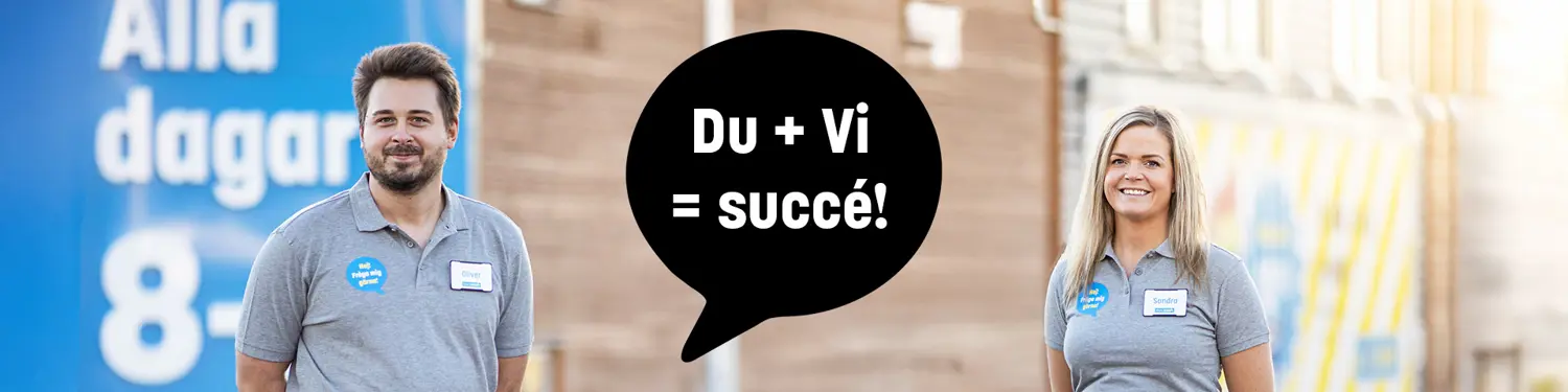 Eurocash-flaggor som vajar i vinden mot blå himmel.